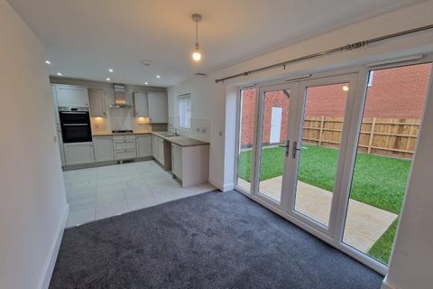 3 bedroom detached house to rent, Sarson Crescent, Melton Mowbray, Leicestershire, LE13 1FY