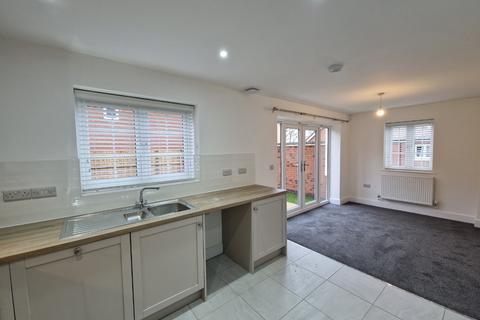 3 bedroom detached house to rent, Sarson Crescent, Melton Mowbray, Leicestershire, LE13 1FY