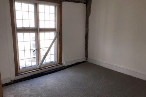 2 bedroom flat to rent, Silver Street, Salisbury