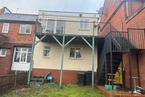 3 bedroom apartment to rent, Hewell Road, Barnt Green