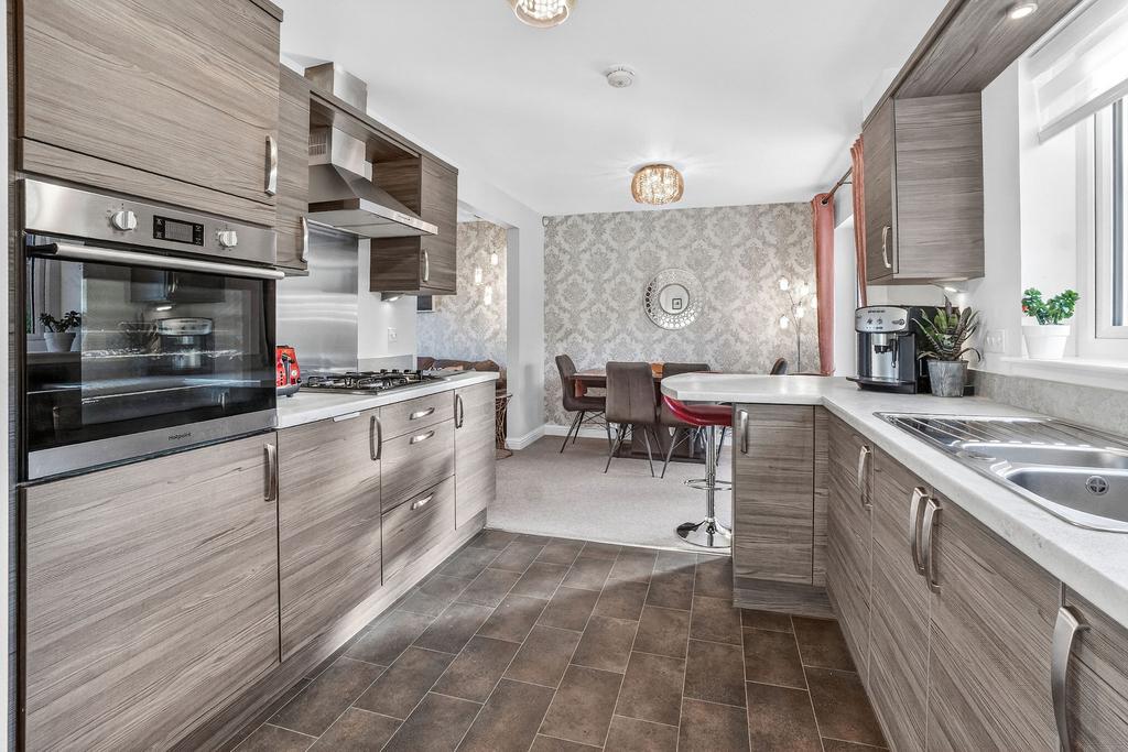 Kitchen/Dining