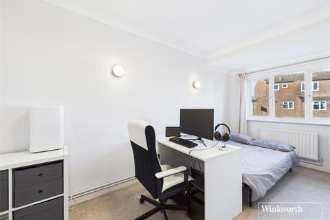 4 bedroom end of terrace house for sale, Derwent Road, Thatcham, Berkshire, RG19