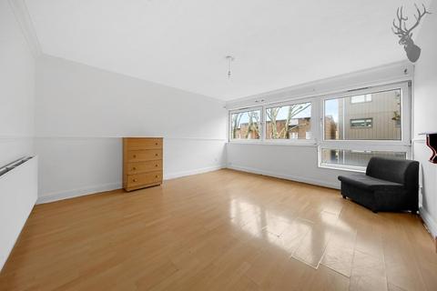 2 bedroom flat for sale, Gullane House, Bow