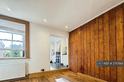 3 bedroom terraced house to rent, Basingstoke, Basingstoke, RG21