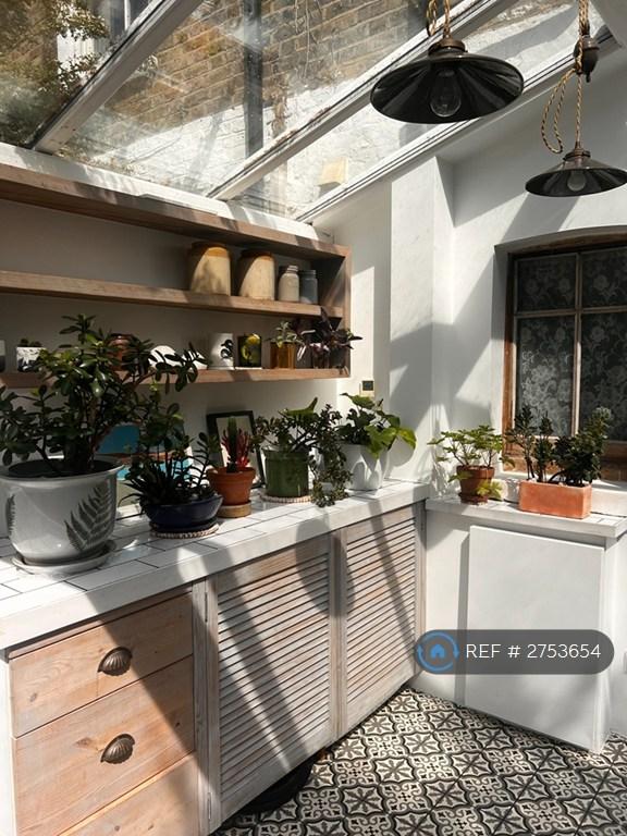 Conservatory / Dining