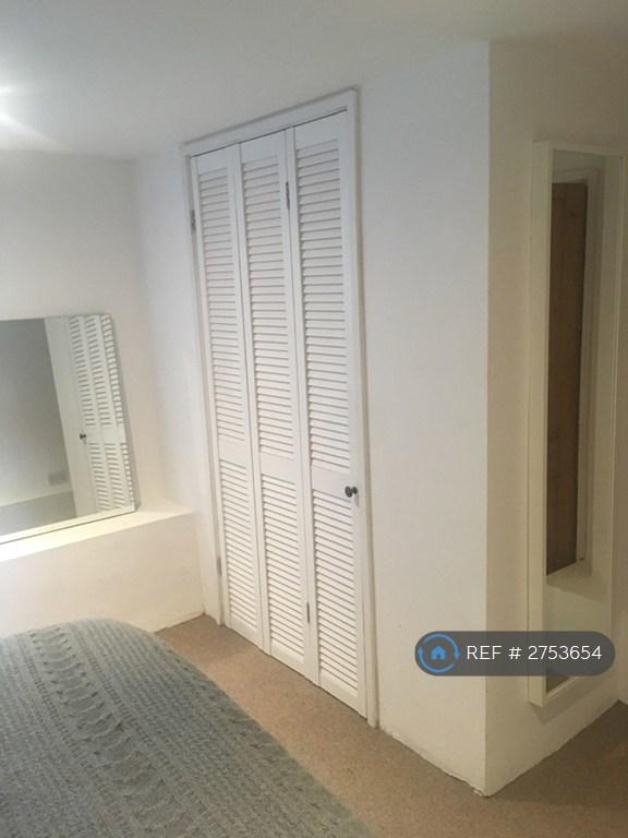 Built In Wardrobe - Double Bedroom