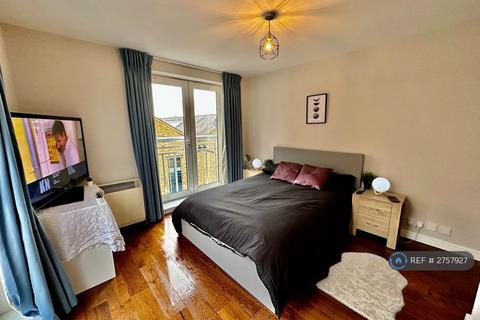 2 bedroom flat to rent, Millennium Drive, London, E14
