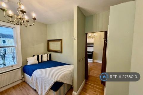 1 bedroom flat to rent, Second Floor Front, London, W14