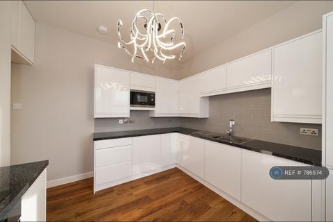 3 bedroom flat to rent, Alwyne Road, Wimbledon, SW19