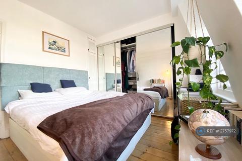 1 bedroom flat to rent, Beaumont Court, London, W1G