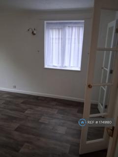 1 bedroom flat to rent, Crosfield Court, Watford, WD17