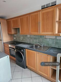 2 bedroom flat to rent, Astoria Court, Purley, CR8