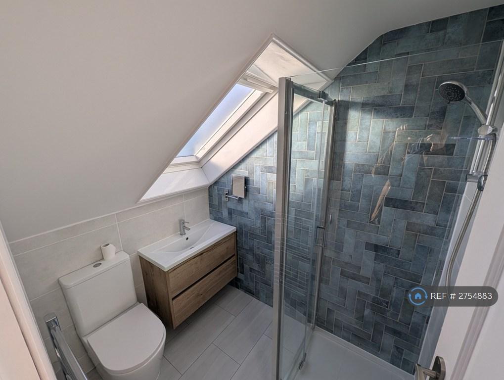 Bedroom 3 Ensuite Bathroom