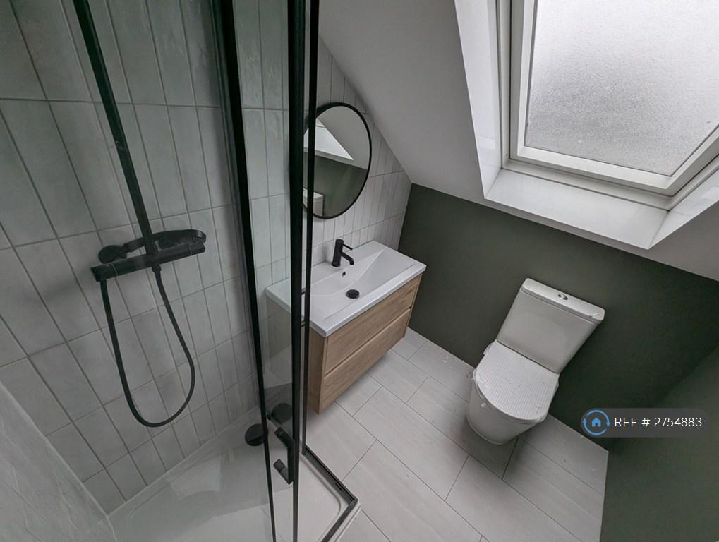 Master Ensuite