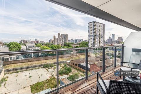 3 bedroom flat to rent, Queensbury House, London, E14