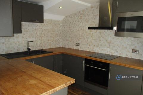 3 bedroom semi-detached house to rent, Dorian Close, Bristol, BS7