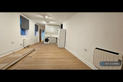 1 bedroom flat to rent, Woolwich New Road, London, SE18