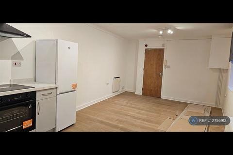 1 bedroom flat to rent, Woolwich New Road, London, SE18