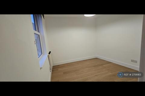 1 bedroom flat to rent, Woolwich New Road, London, SE18