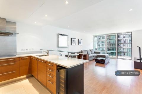 2 bedroom flat to rent, Howard Building, London, SW11