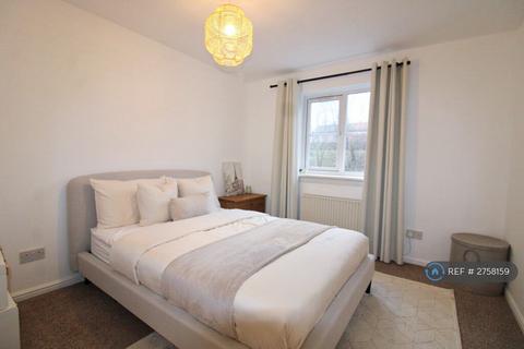 2 bedroom flat to rent, Turners Avenue, Paisley, PA1