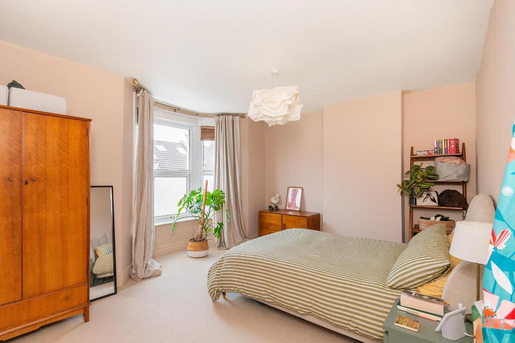 6 C3 RGK - Bedroom E.jpg