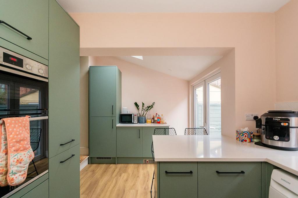 6 C3 RGK - Kitchen B.jpg