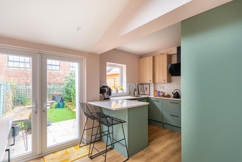 6 C3 RGK - Kitchen E.jpg