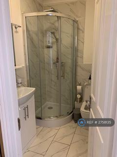 Studio to rent, Sutherland Street, London, SW1V