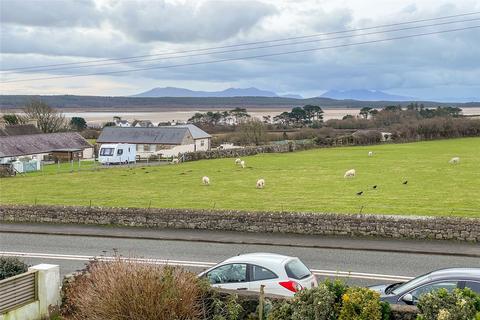undefined, Malltraeth, Bodorgan, Sir Ynys Mon, LL62