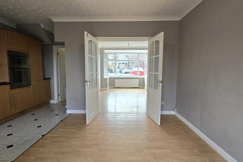3 bedroom semi-detached house for sale, Glendower Close, Leicester, LE5