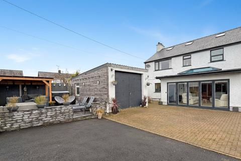 3 bedroom detached house for sale, Station Road, Llanrug, Caernarfon, Gwynedd, LL55