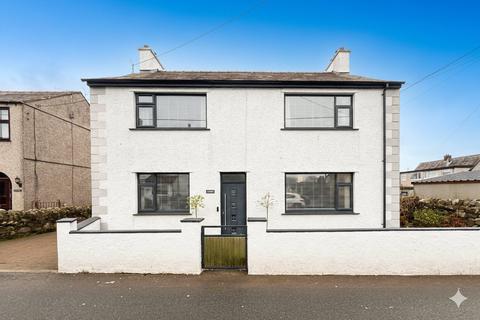 3 bedroom detached house for sale, Station Road, Llanrug, Caernarfon, Gwynedd, LL55