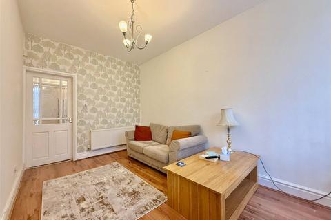 3 bedroom terraced house to rent, Lord Street, Southport PR9