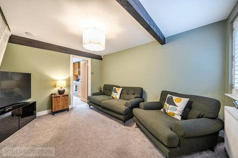 2 bedroom end of terrace house for sale, Highstones Gardens, Hope Street, Glossop, Derbyshire, SK13