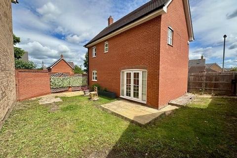 3 bedroom detached house to rent, Chamberlain Way MK42