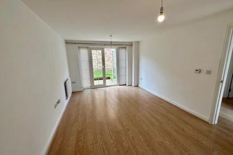 3 bedroom detached house to rent, Chamberlain Way MK42