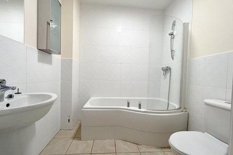 2 bedroom flat to rent, St. Martins Terrace, Leeds, West Yorkshire, LS7