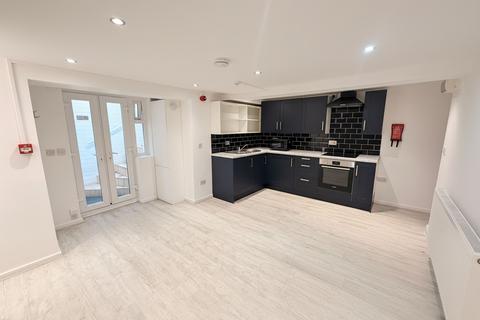 1 bedroom flat to rent, Milton Grove, Manchester, M16