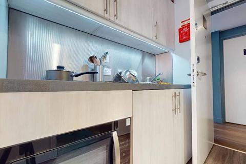 undefined, Commercial Road