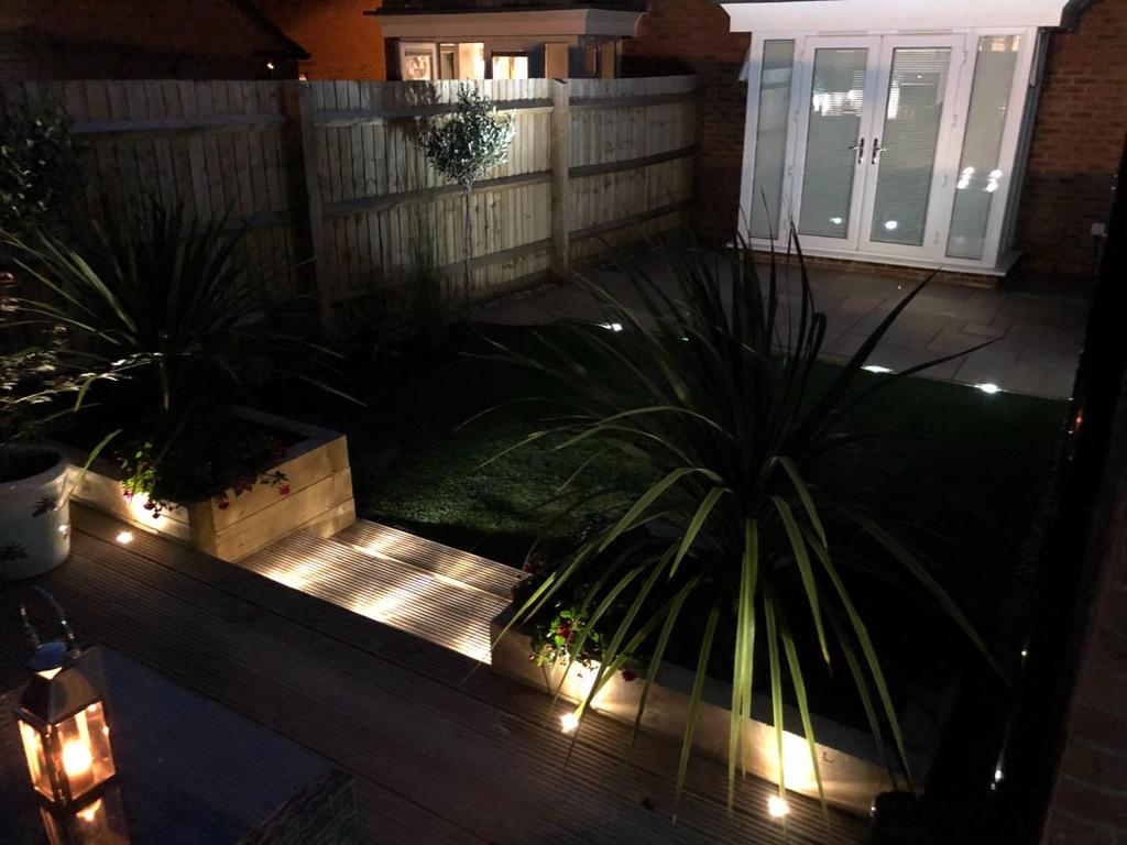 Garden lights at night-4.jpg