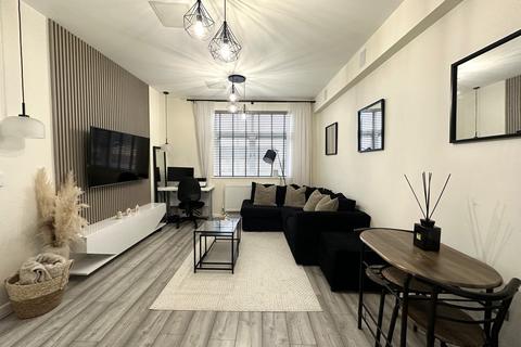 1 bedroom flat for sale, Sandhills Avenue, Hamilton, LE5