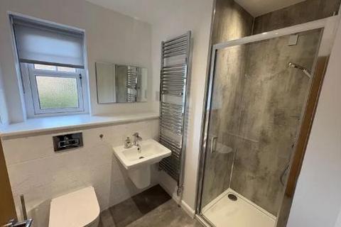 4 bedroom house to rent, Cumberland Avenue, Slough, SL2 1AN