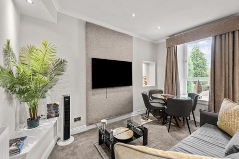 undefined, Falkirk FK2