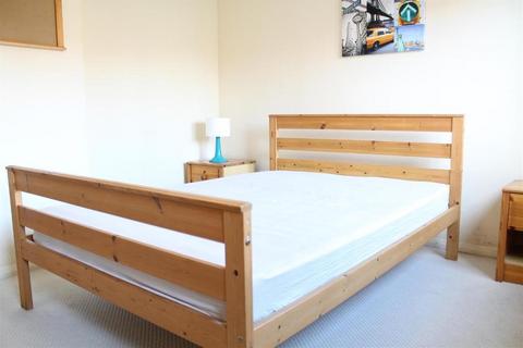 1 bedroom apartment to rent, Westferry Road, Canary Wharf E14