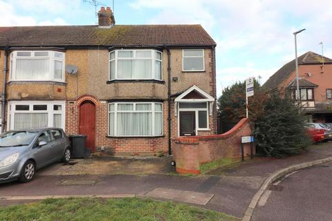 undefined, Luton LU3