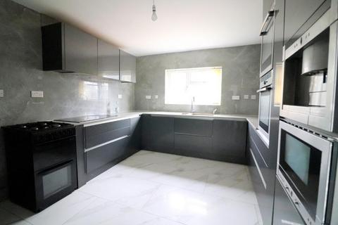 6 bedroom semi-detached house for sale, Luton LU2