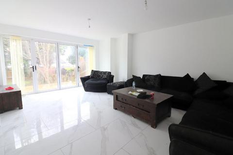 6 bedroom semi-detached house for sale, Luton LU2