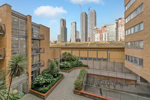 1 bedroom apartment to rent, Gainsborough House, Cassilis Road, South Quay, Canary Wharf, London, E14 9LQ