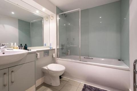 1 bedroom flat to rent, Apollo Building, 1 Newton Place, Crew Street, Canary Wharf, Westferry, London, E14 3TS